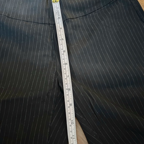 🇨🇦NWOT Ricki’s Pin Stripe Pant - Picture 4 of 5